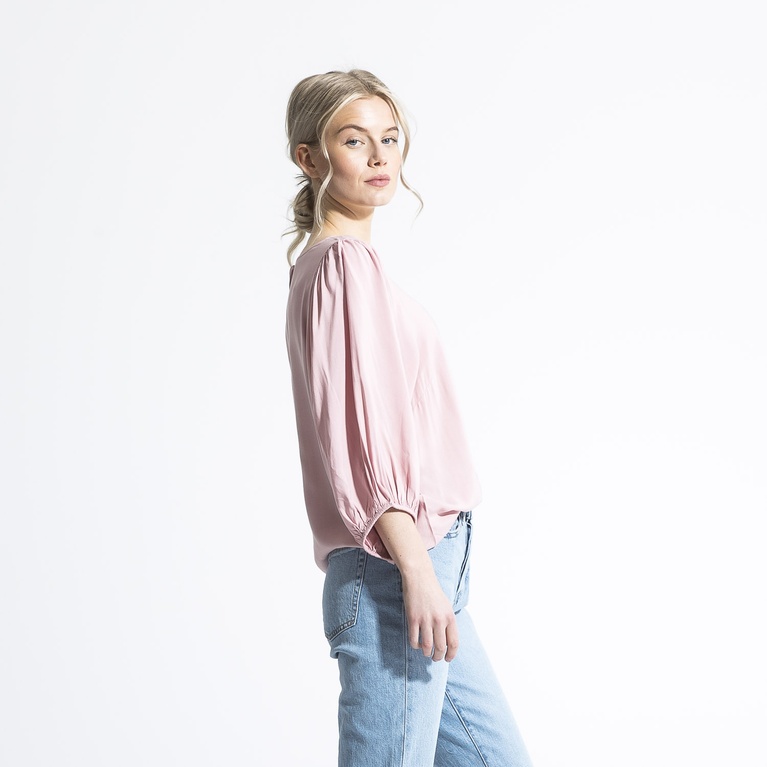 Blus med ballongärm "Sanna" Blus med ballongärm "Sanna"